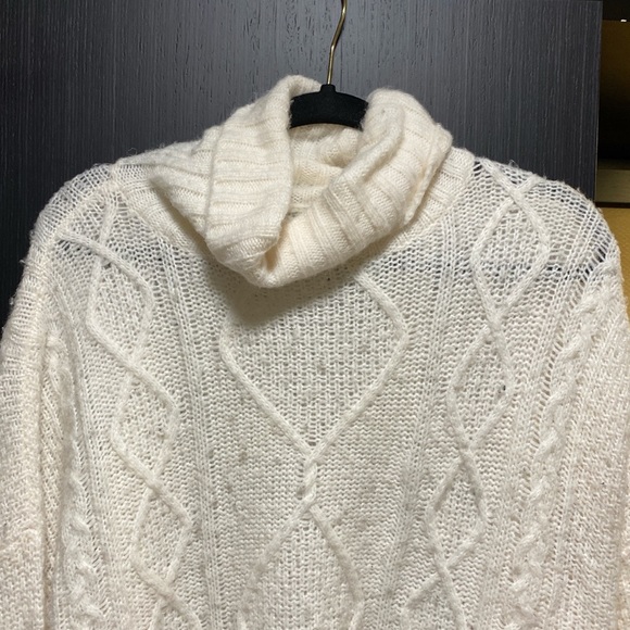 Aerie oversized turtleneck - Picture 3 of 4